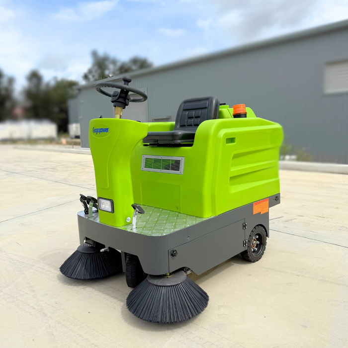 BATTERY POWERED RIDE-ON SWEEPER 1260 48V